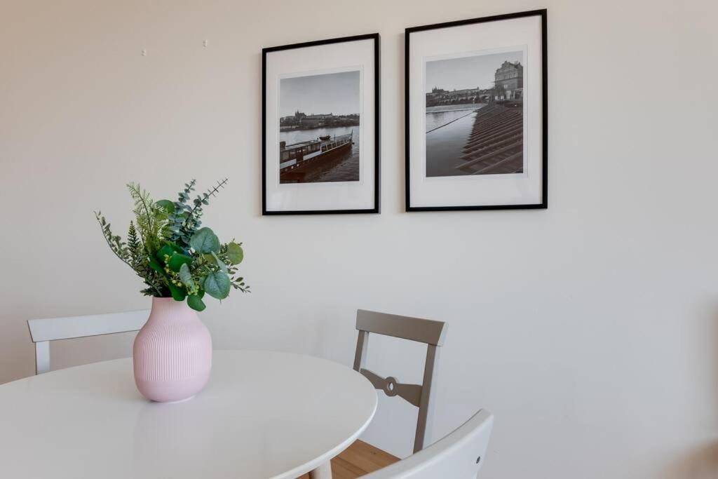 Jt'S Apartments Korunni Str. Πράγα Εξωτερικό φωτογραφία
