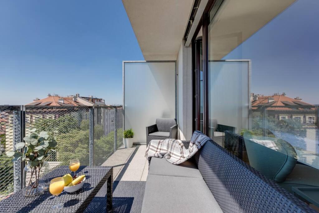 Jt'S Apartments Korunni Str. Πράγα Εξωτερικό φωτογραφία