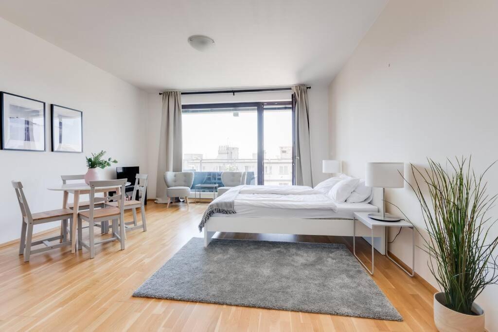 Jt'S Apartments Korunni Str. Πράγα Εξωτερικό φωτογραφία