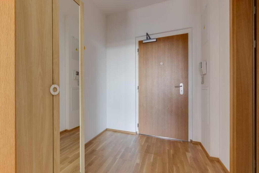 Jt'S Apartments Korunni Str. Πράγα Εξωτερικό φωτογραφία