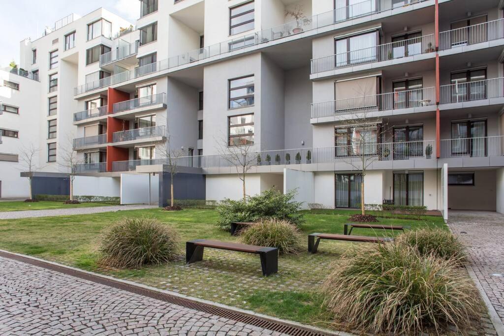 Jt'S Apartments Korunni Str. Πράγα Εξωτερικό φωτογραφία