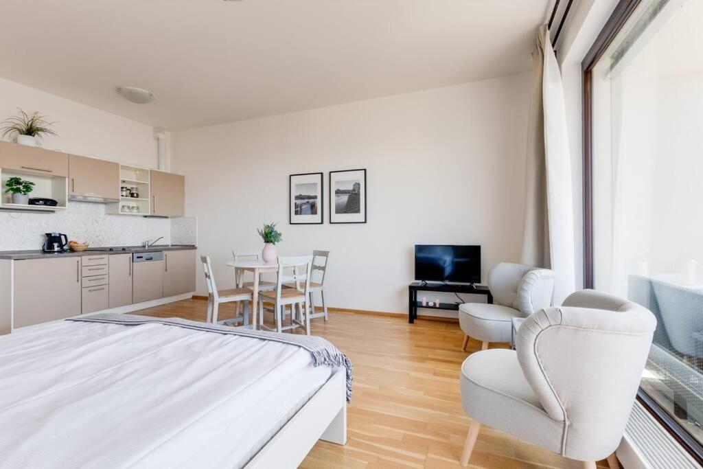 Jt'S Apartments Korunni Str. Πράγα Εξωτερικό φωτογραφία