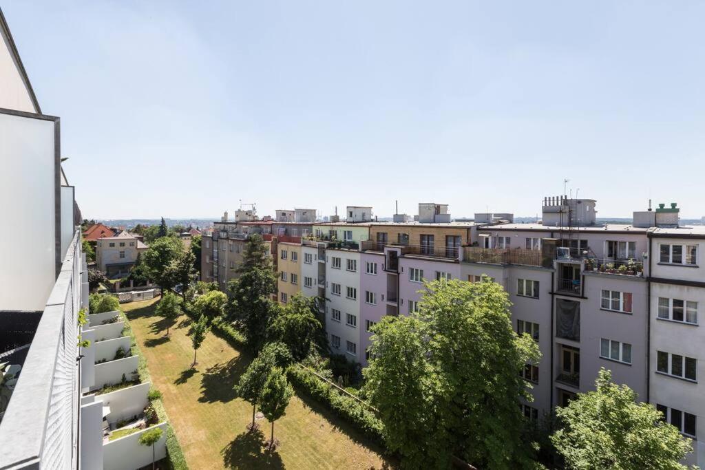 Jt'S Apartments Korunni Str. Πράγα Εξωτερικό φωτογραφία